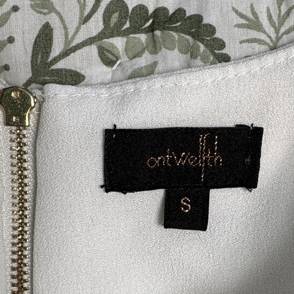 Ontwelfth Elegant White Ruffle Sleeve Top Size Small - Picture 4 of 6